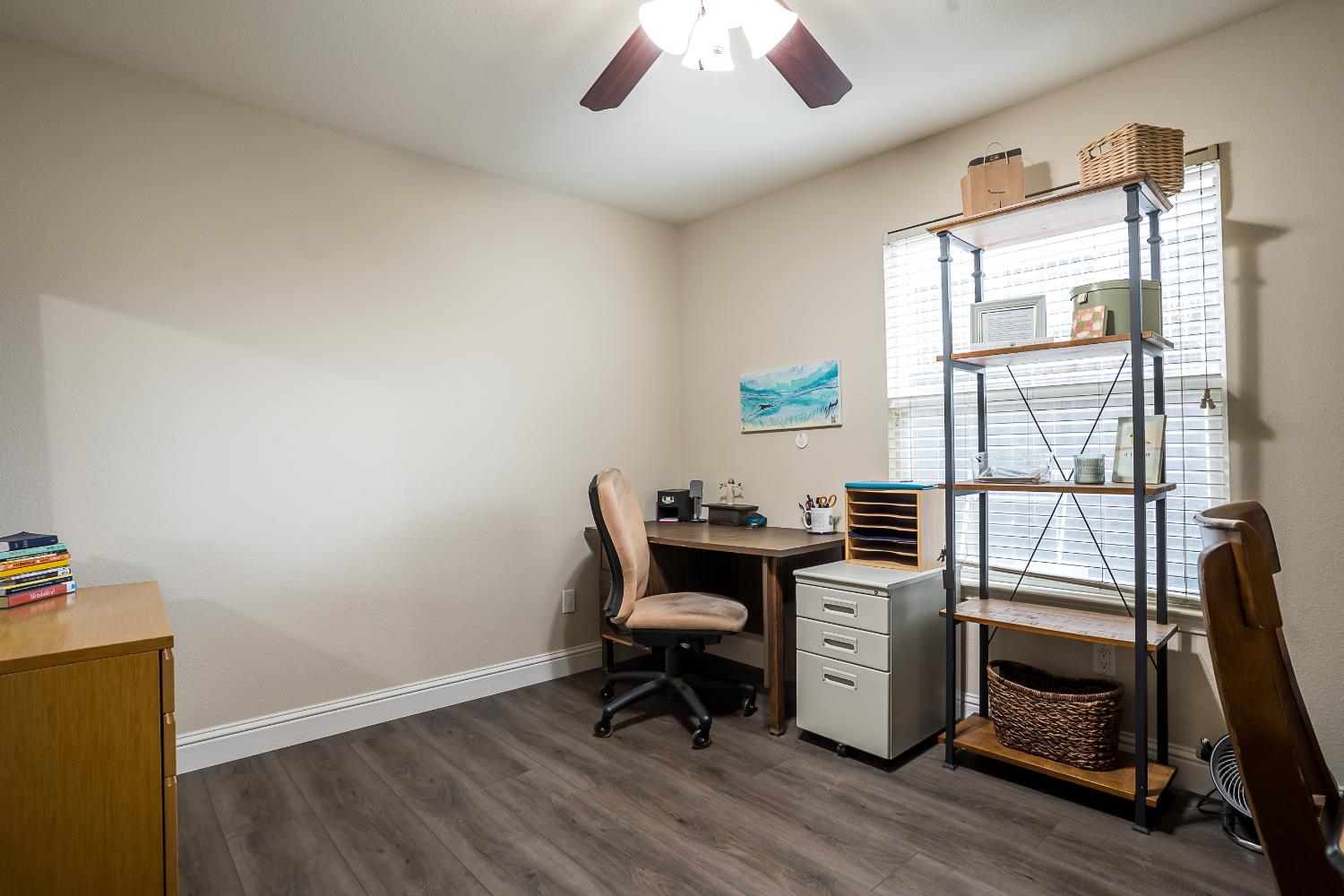 233 N College Ave, Fresno, CA 93701