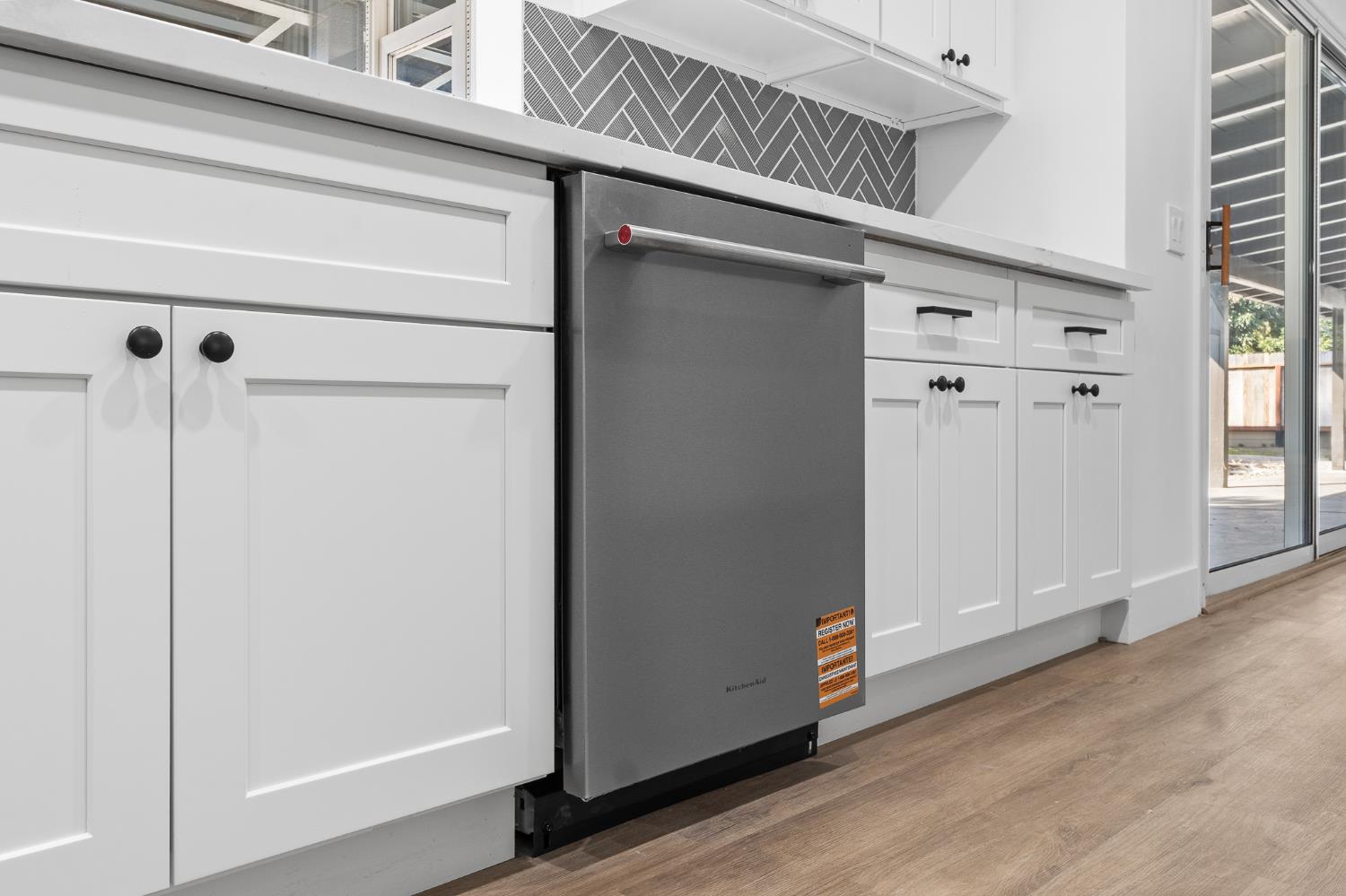 5657 N Colonial Ave, Fresno, CA 93704