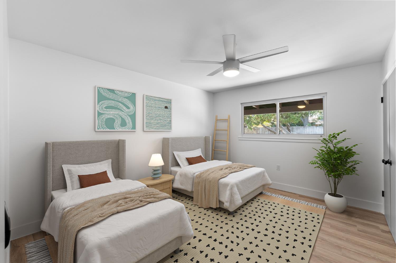 5657 N Colonial Ave, Fresno, CA 93704