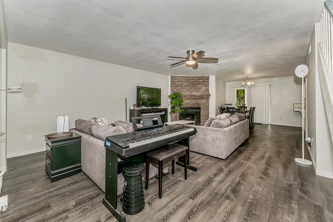 4727 E Alamos Ave #106A, Fresno, CA 93726