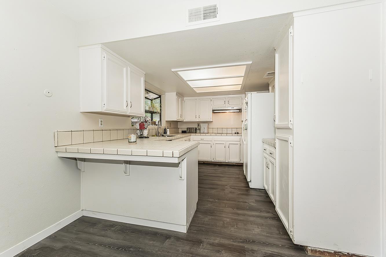 4727 E Alamos Ave #106A, Fresno, CA 93726