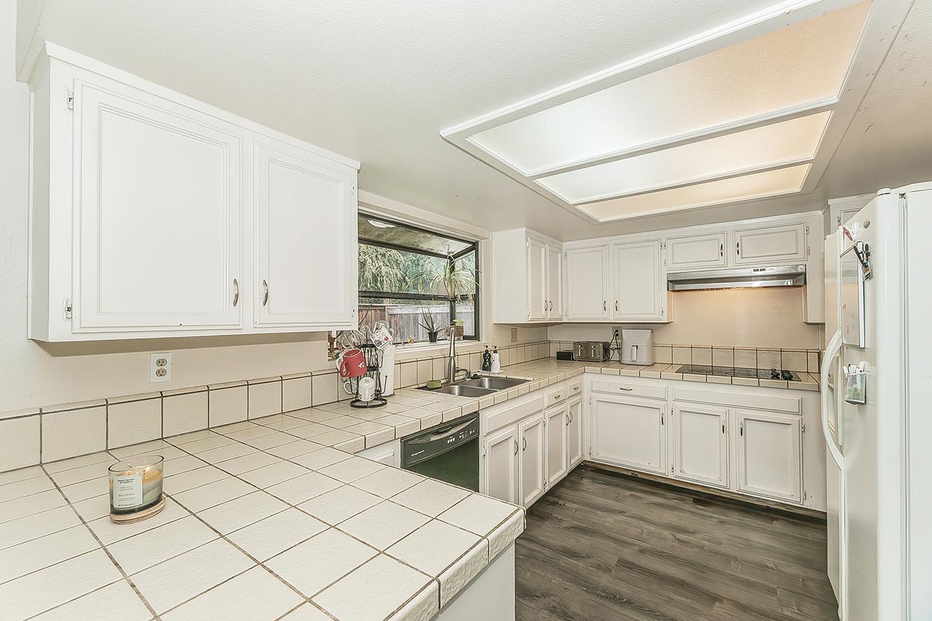 4727 E Alamos Ave #106A, Fresno, CA 93726