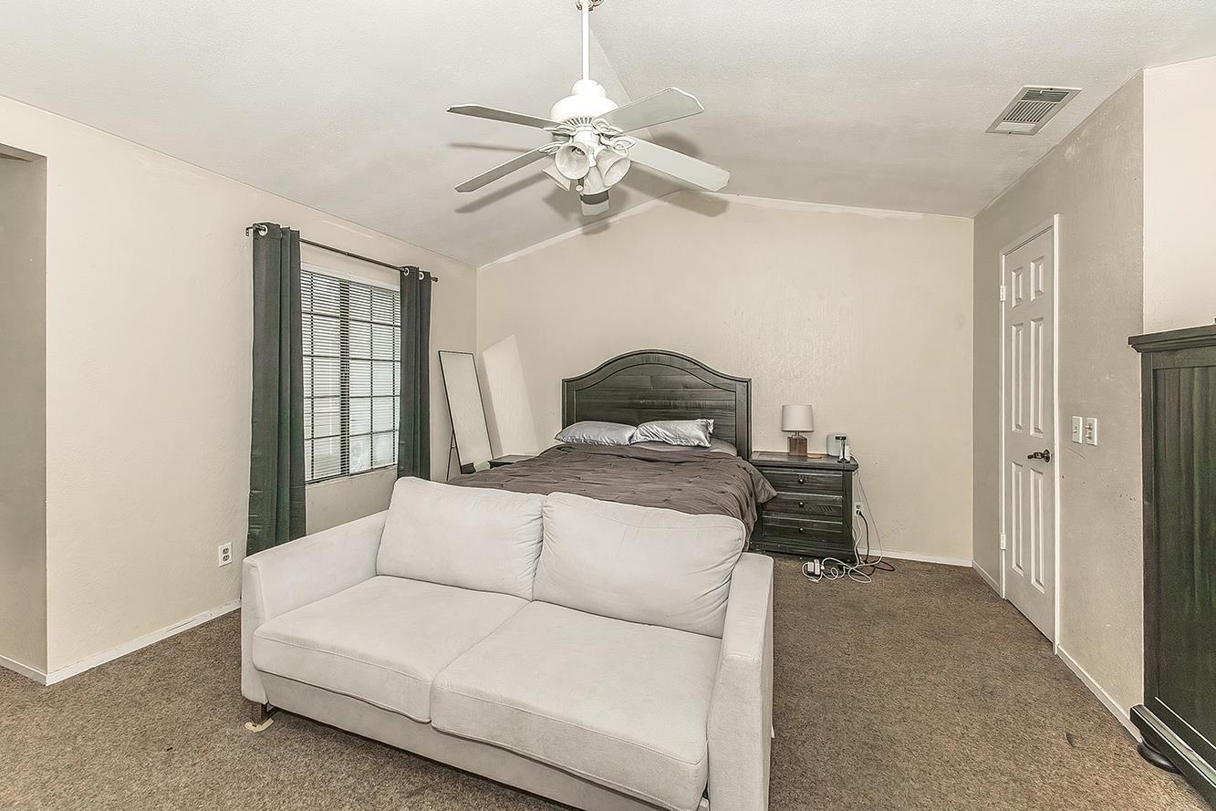 4727 E Alamos Ave #106A, Fresno, CA 93726