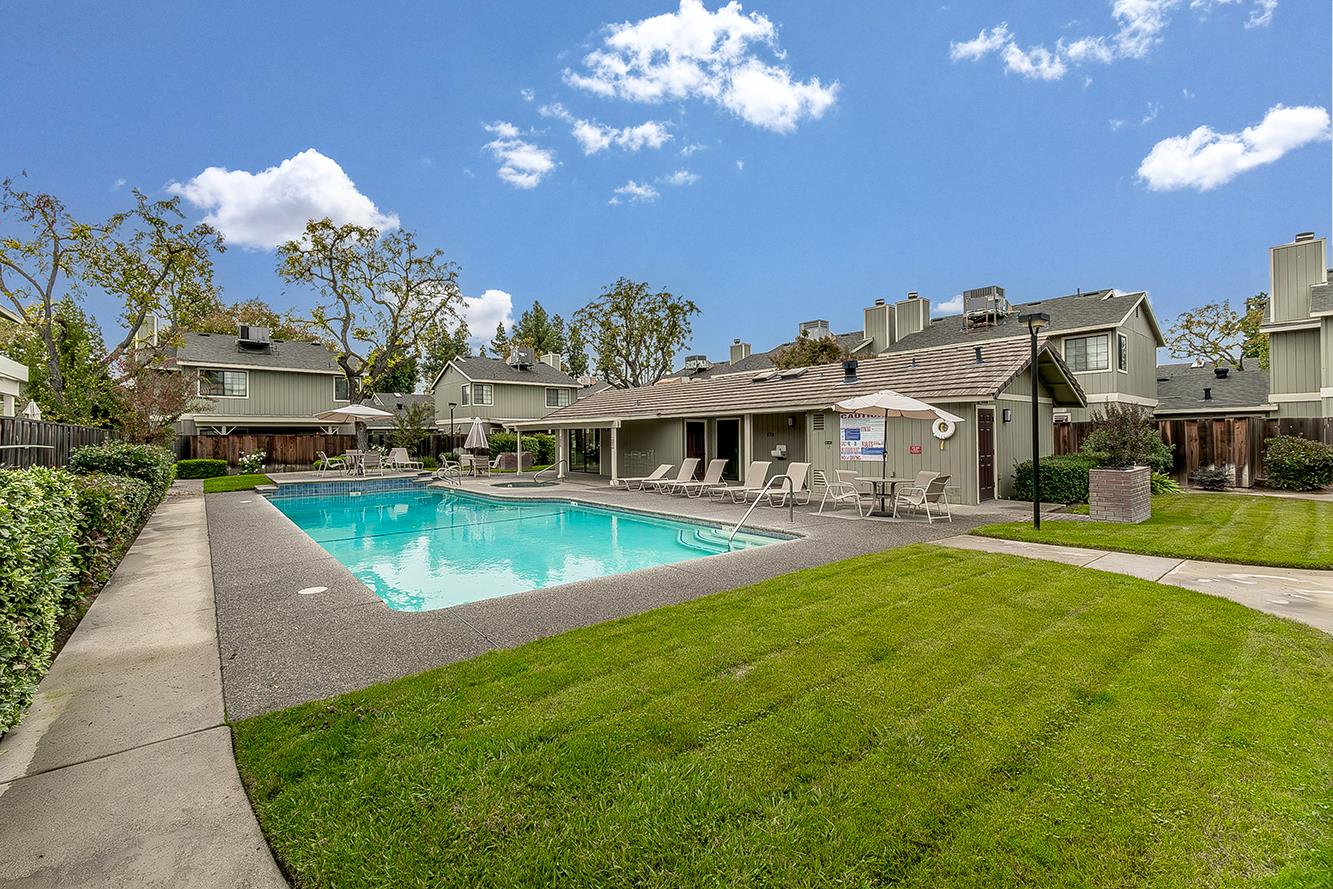 4727 E Alamos Ave #106A, Fresno, CA 93726