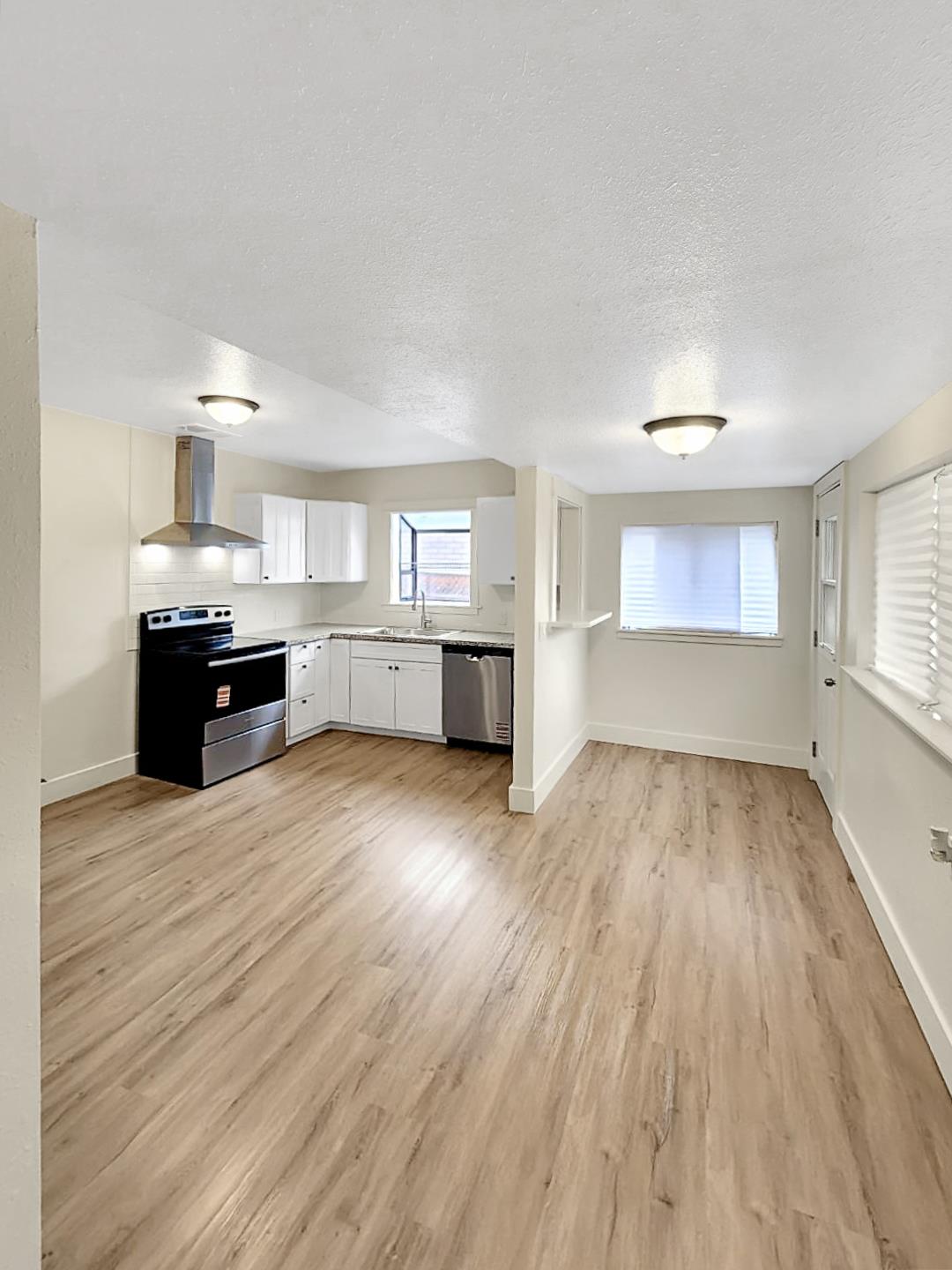 609 Monterey, Chowchilla, CA 93610