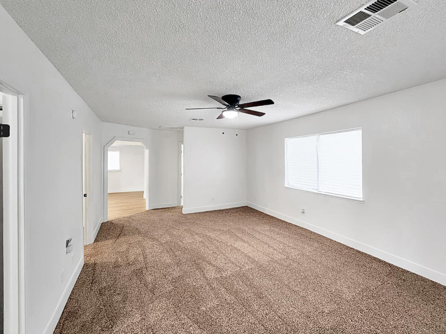 609 Monterey, Chowchilla, CA 93610