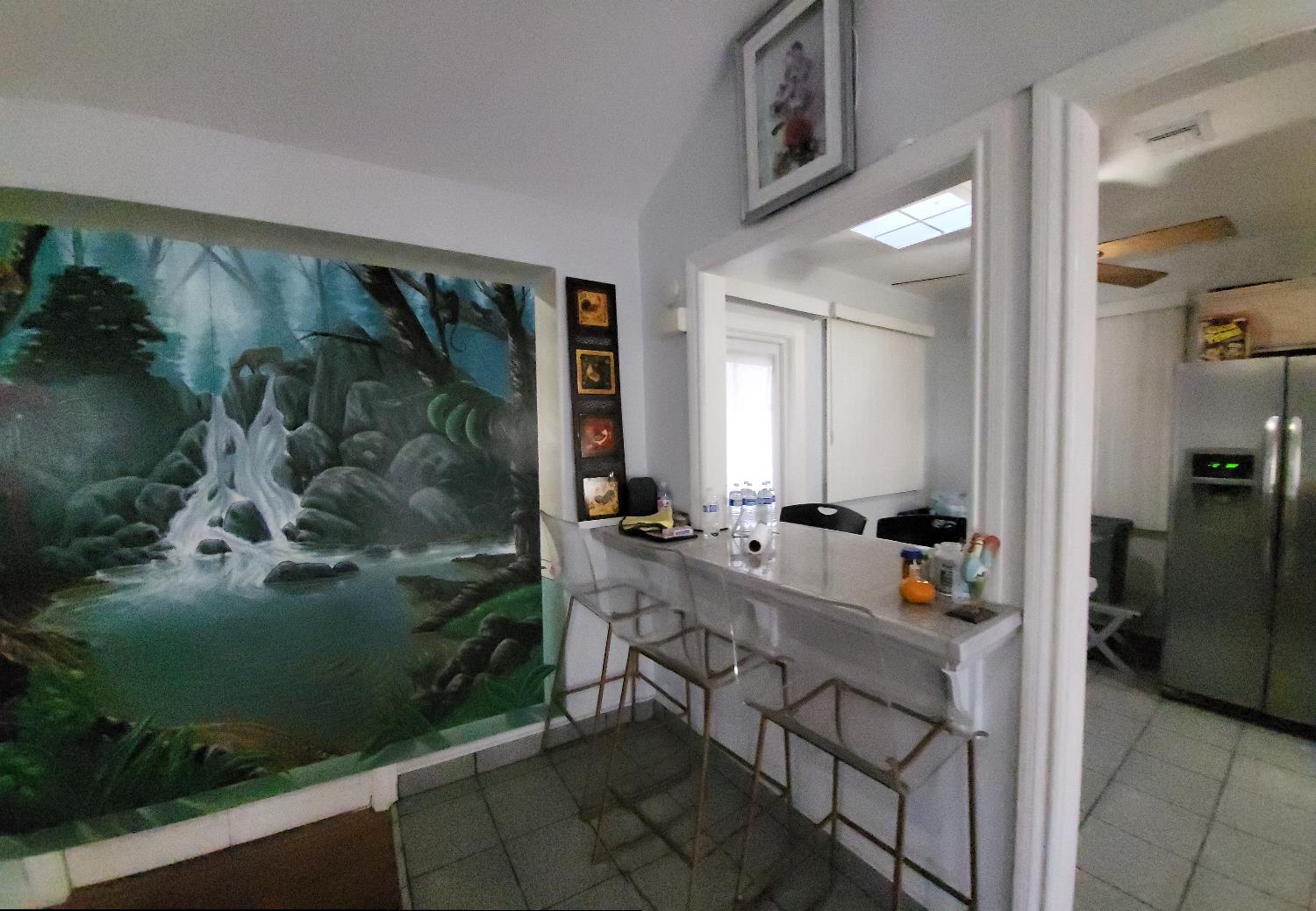 550 N Yosemite Ave, Fresno, CA 93728