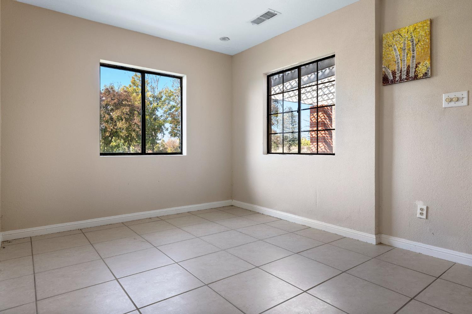 4666 N Zediker Ave, Sanger, CA 93657