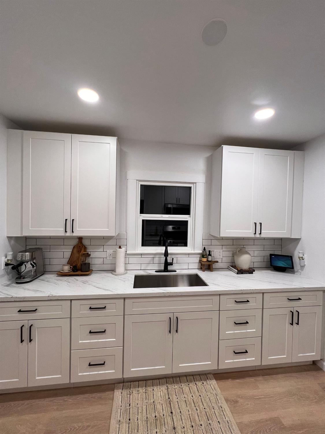 907 S 7Th St, Fresno, CA 93702