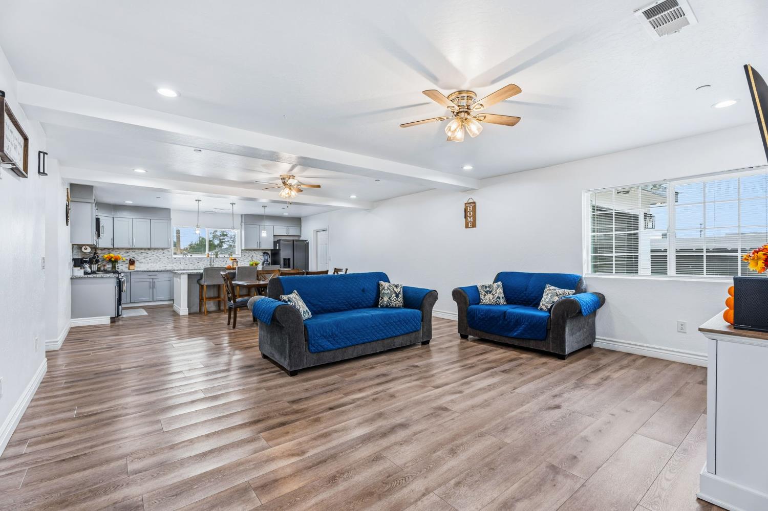 325 W Lorena Ave, Fresno, CA 93706