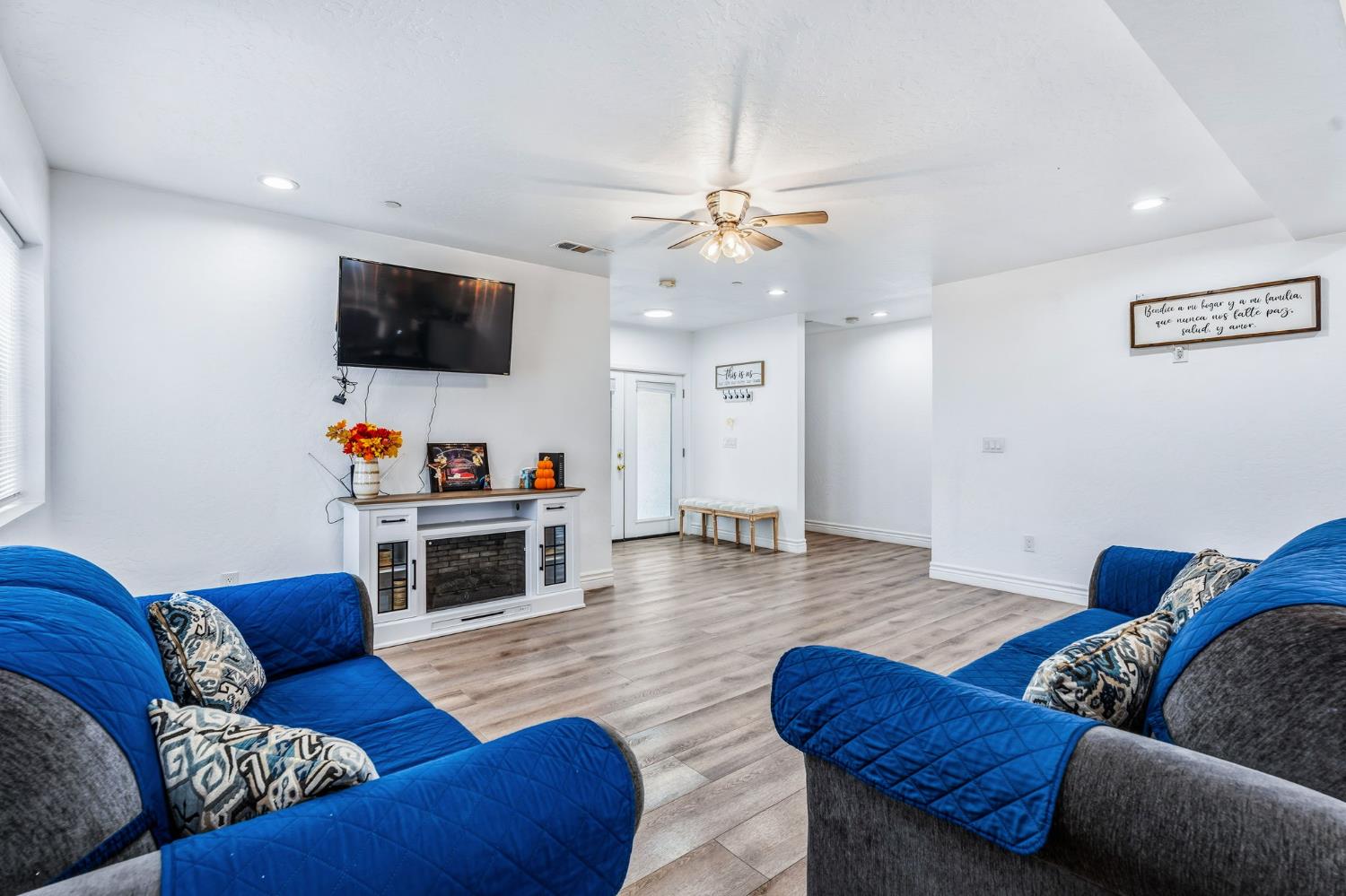 325 W Lorena Ave, Fresno, CA 93706