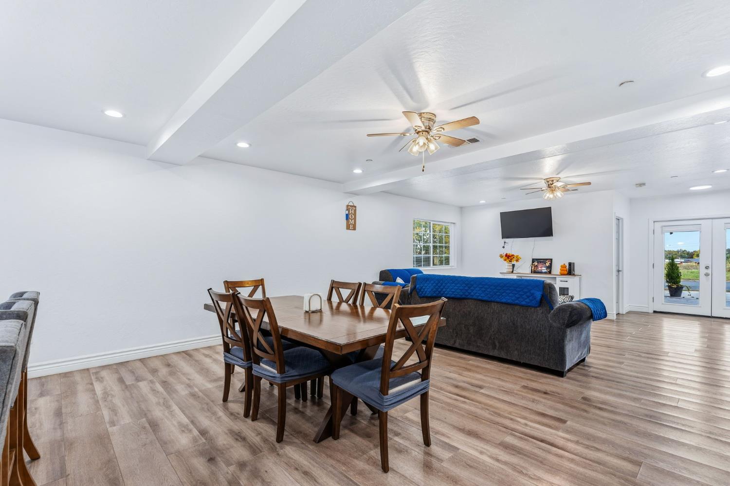 325 W Lorena Ave, Fresno, CA 93706