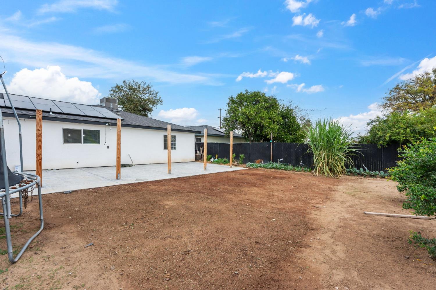 325 W Lorena Ave, Fresno, CA 93706