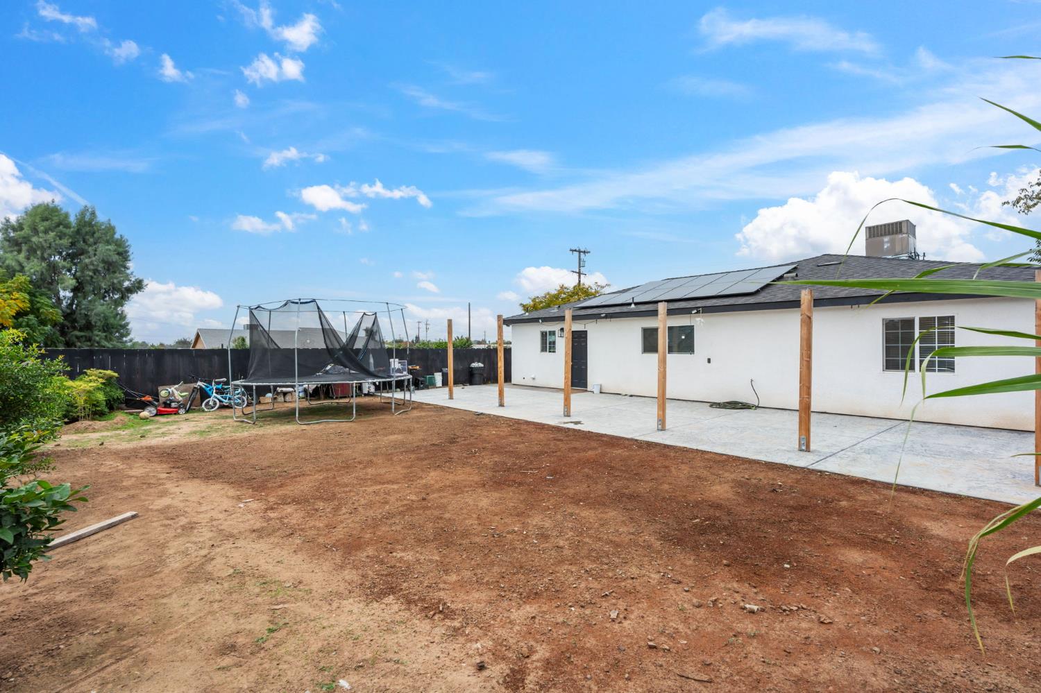 325 W Lorena Ave, Fresno, CA 93706