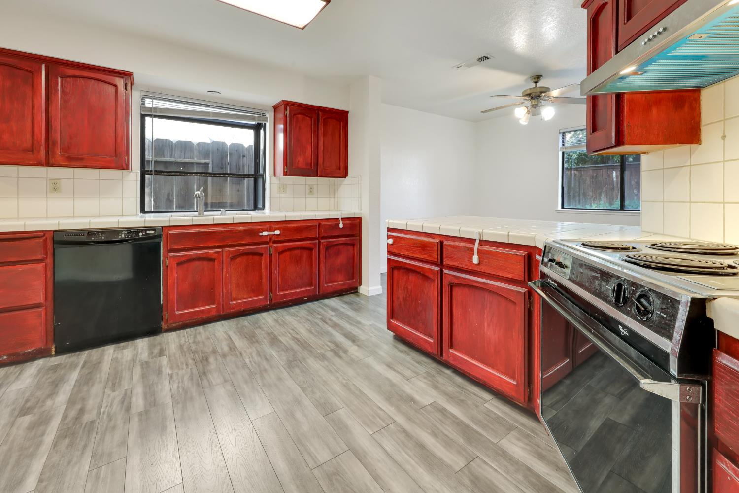 503 E Alluvial Ave #102, Fresno, CA 93720