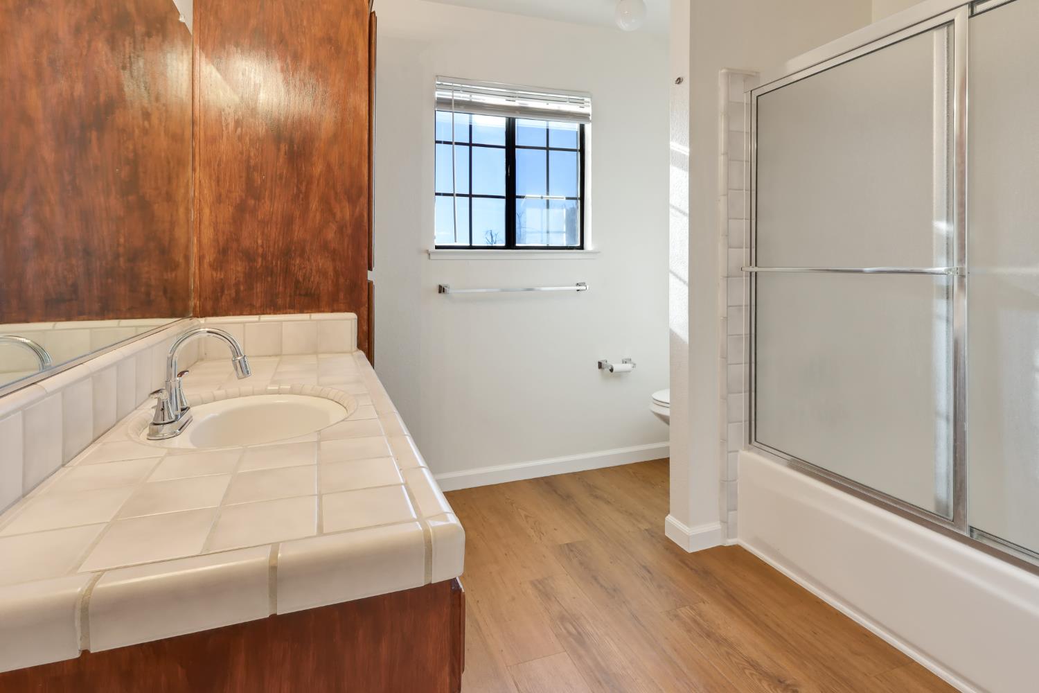 503 E Alluvial Ave #102, Fresno, CA 93720