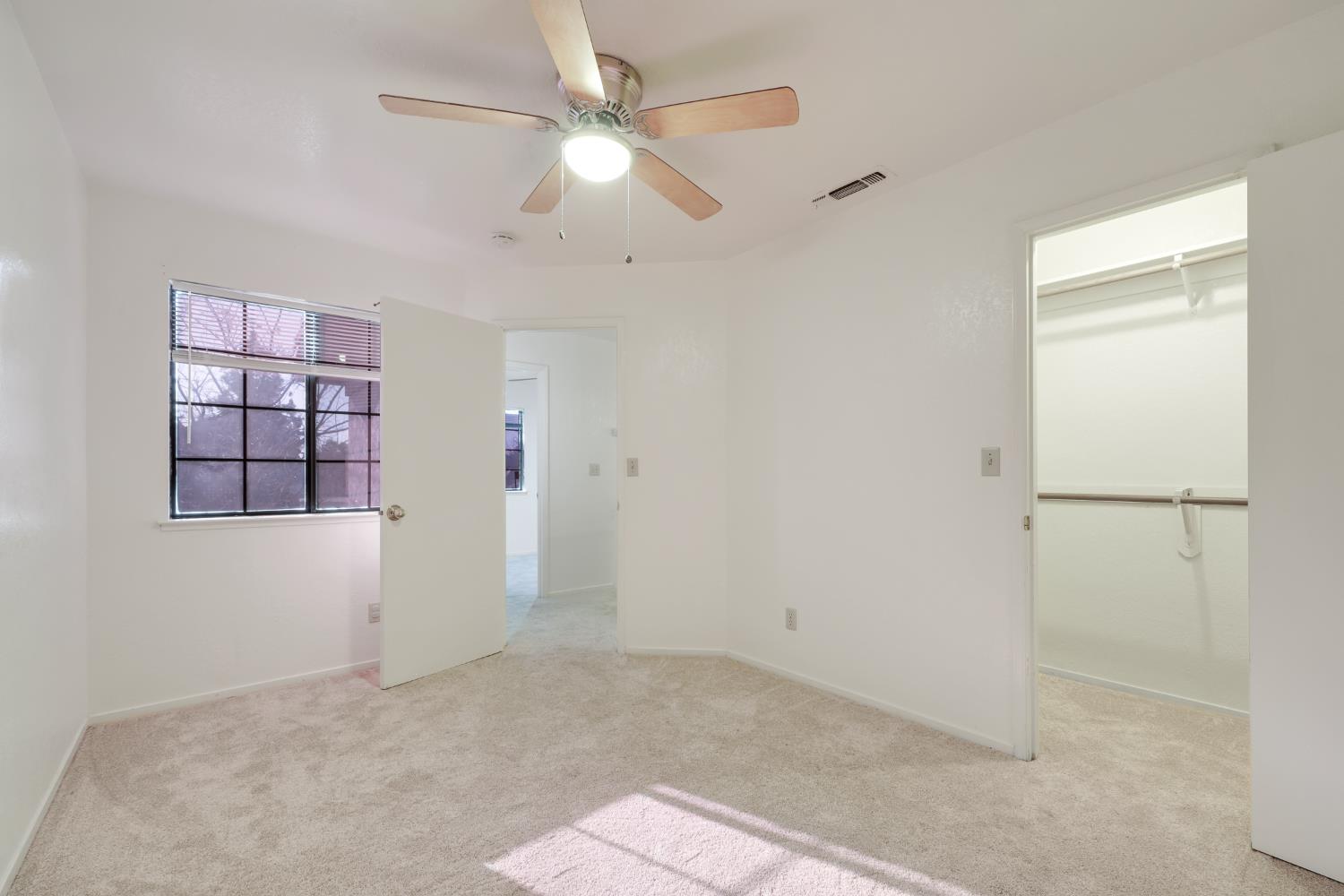 503 E Alluvial Ave #102, Fresno, CA 93720