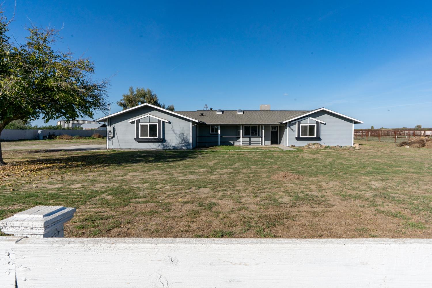 15912 Idaho Ave, Lemoore, CA 93245