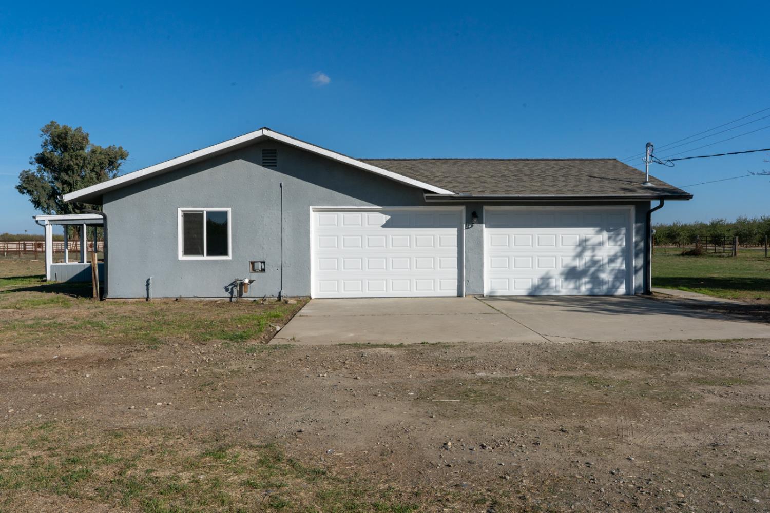 15912 Idaho Ave, Lemoore, CA 93245