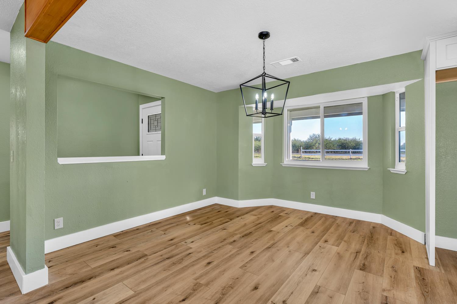 15912 Idaho Ave, Lemoore, CA 93245