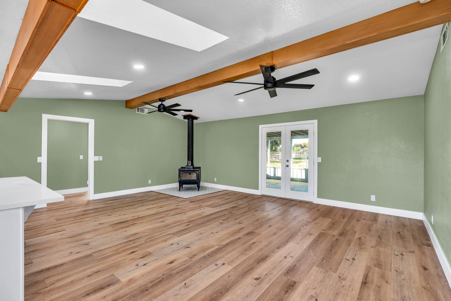 15912 Idaho Ave, Lemoore, CA 93245