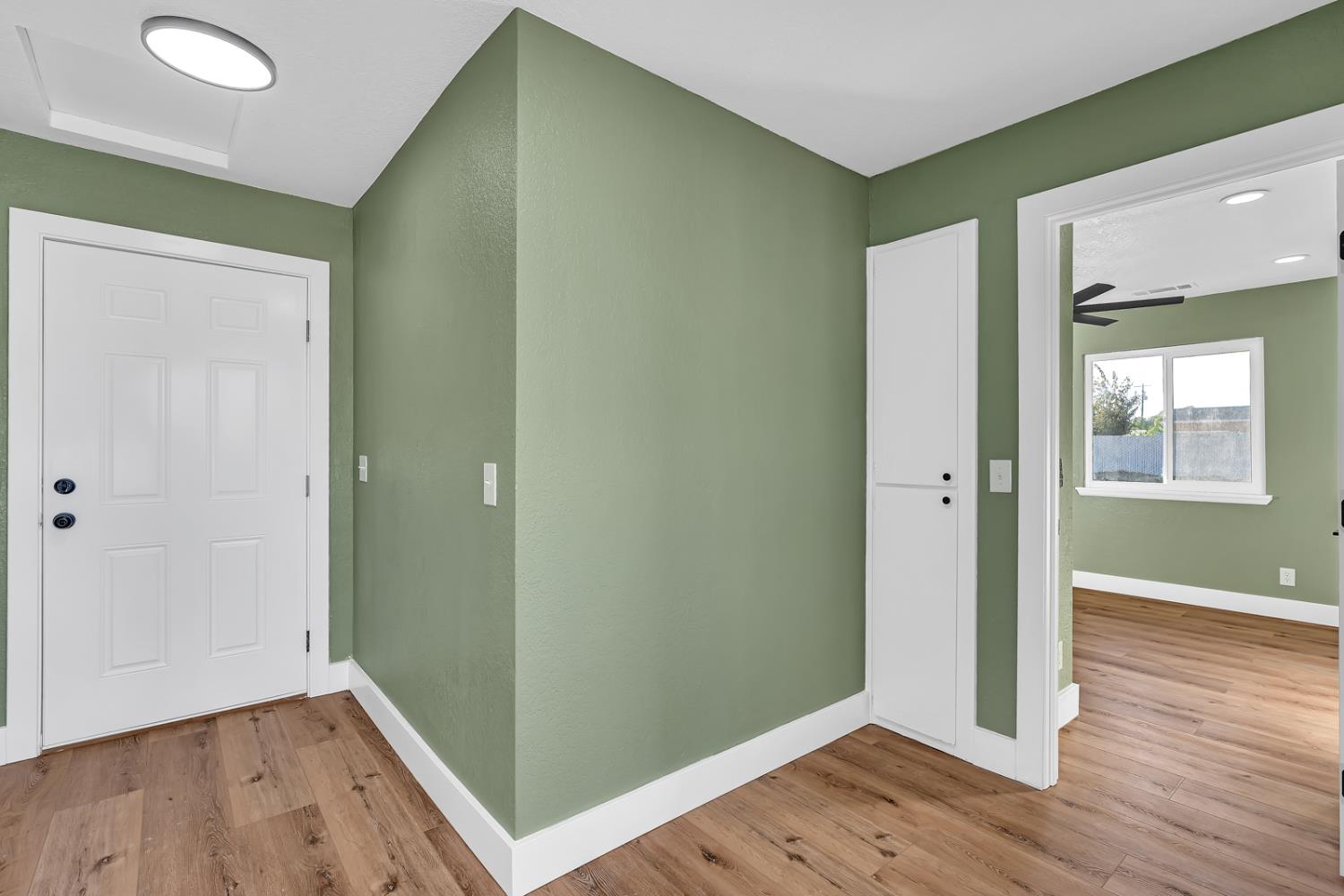 15912 Idaho Ave, Lemoore, CA 93245