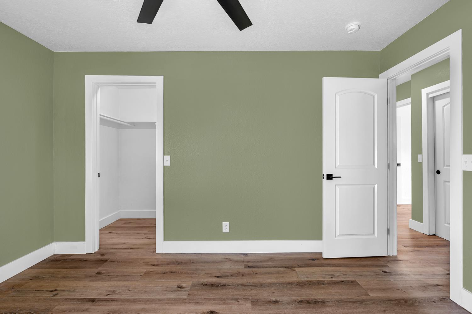 15912 Idaho Ave, Lemoore, CA 93245