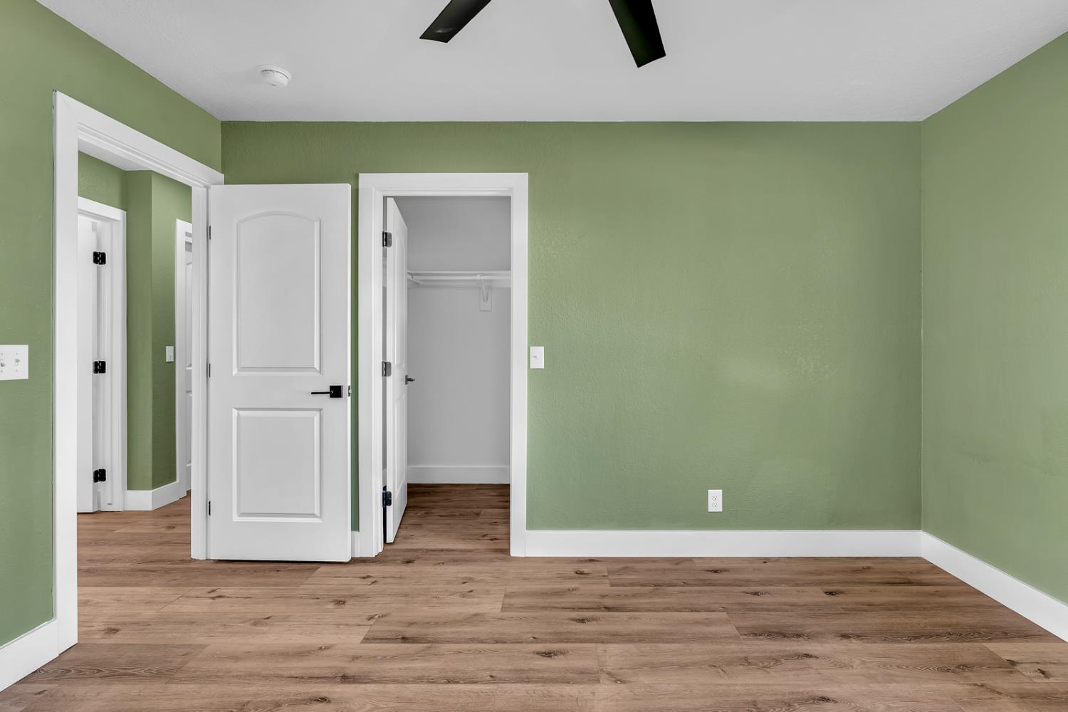 15912 Idaho Ave, Lemoore, CA 93245