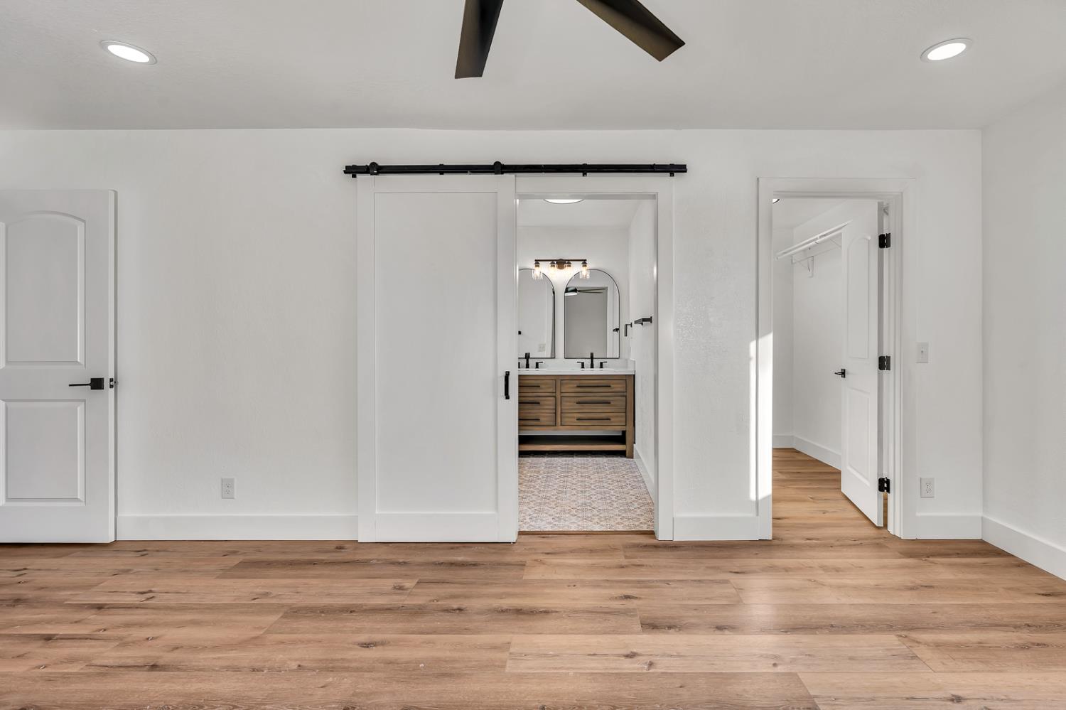 15912 Idaho Ave, Lemoore, CA 93245