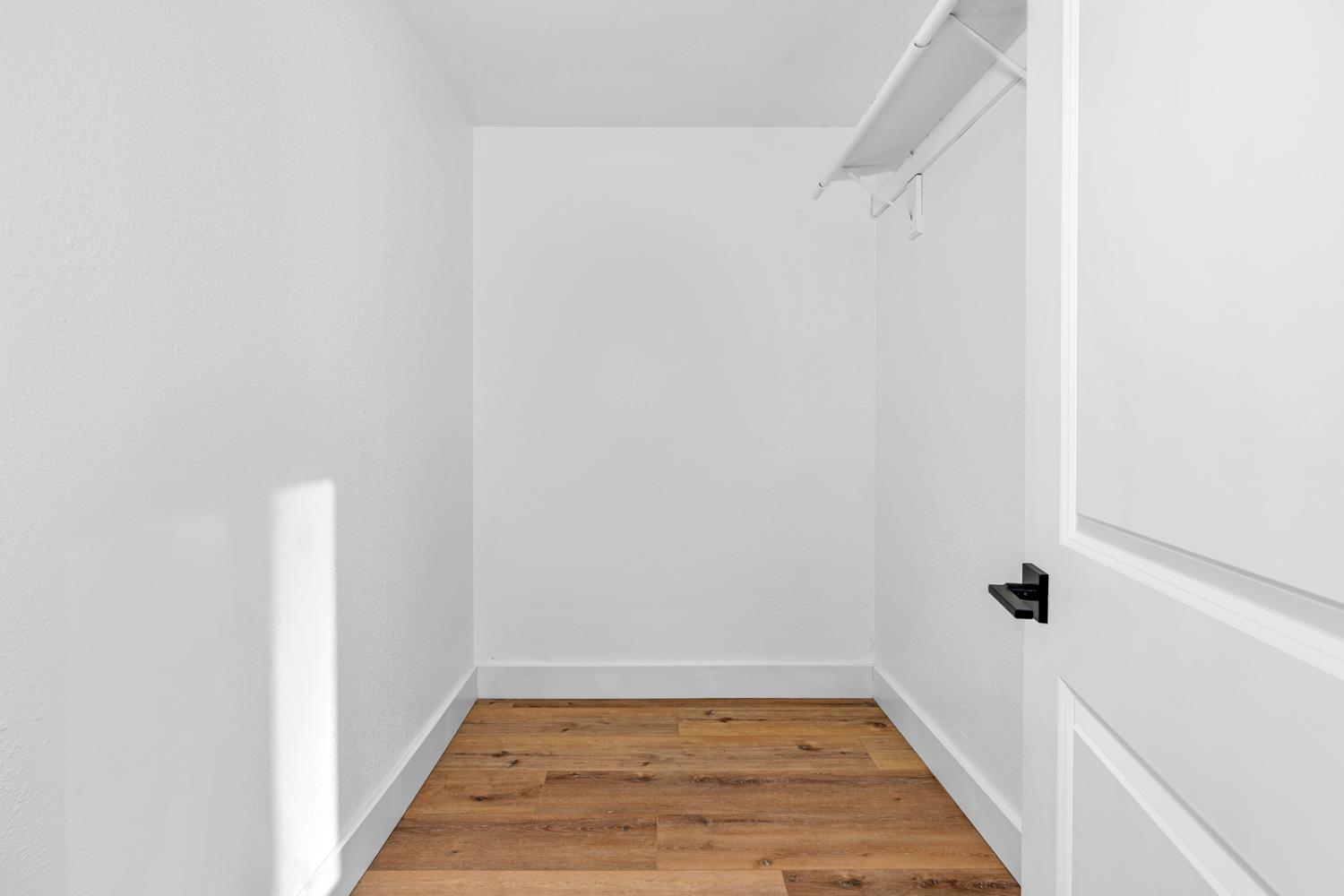 15912 Idaho Ave, Lemoore, CA 93245