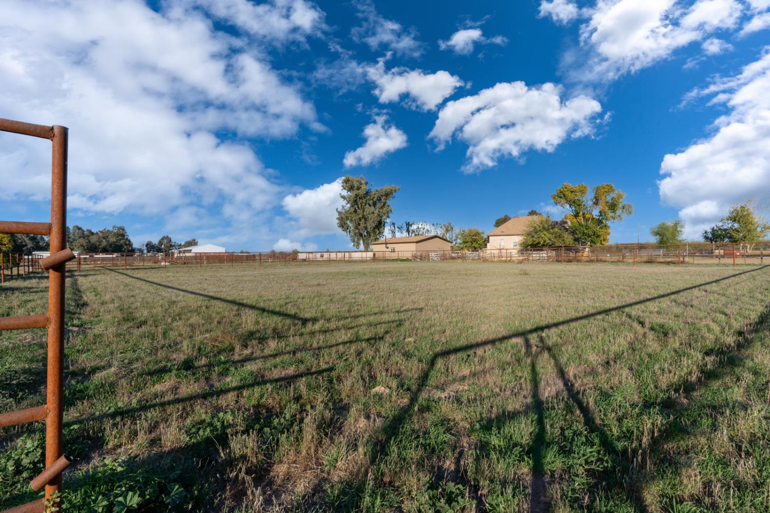 15912 Idaho Ave, Lemoore, CA 93245