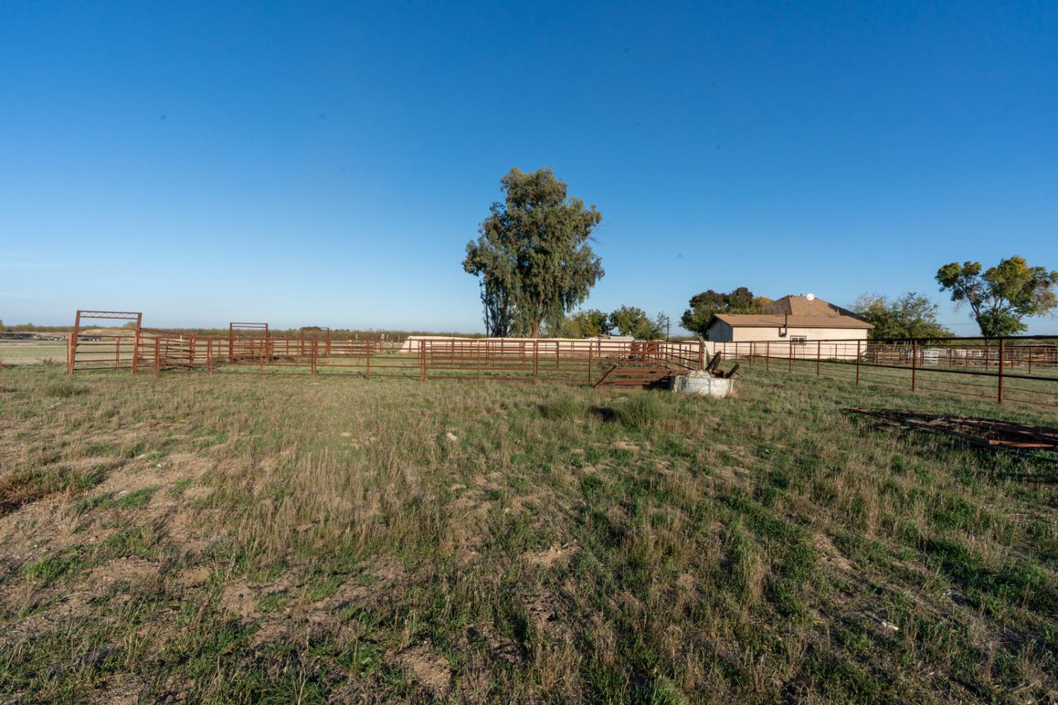 15912 Idaho Ave, Lemoore, CA 93245