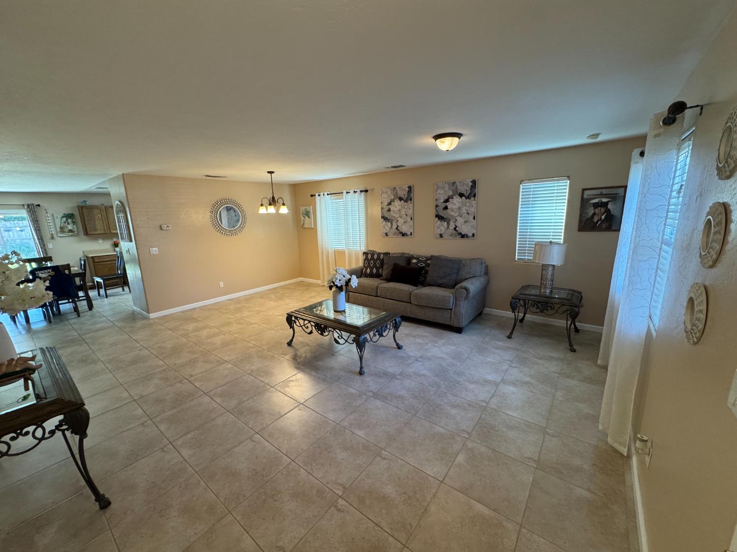 6349 E Braly Ave, Fresno, CA 93727