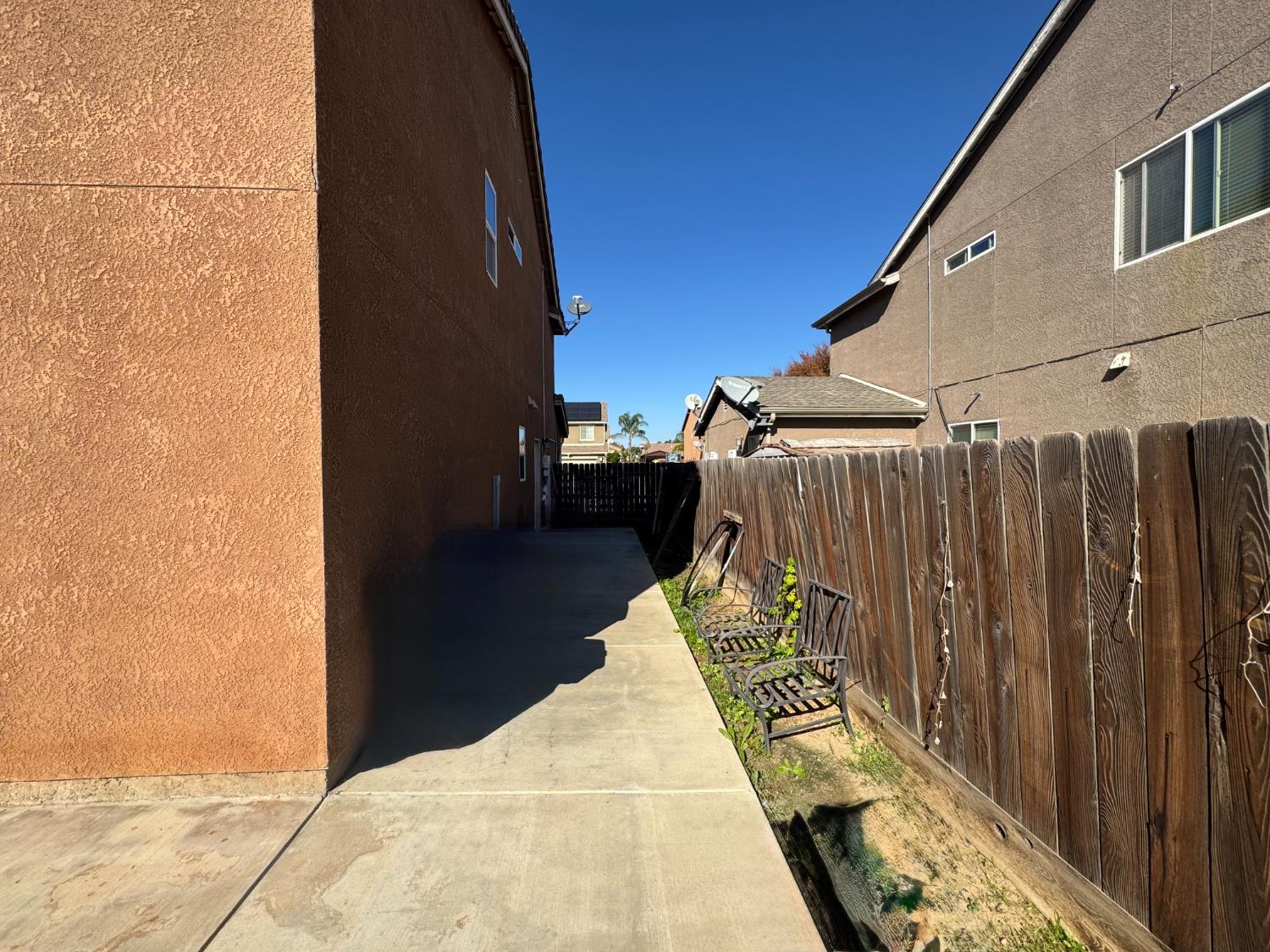 6349 E Braly Ave, Fresno, CA 93727