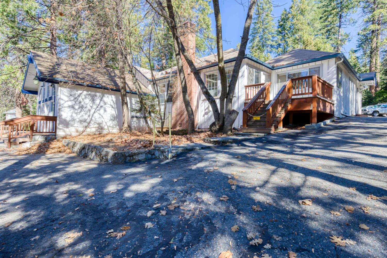 41593 Tollhouse Rd, Shaver Lake, CA 93664