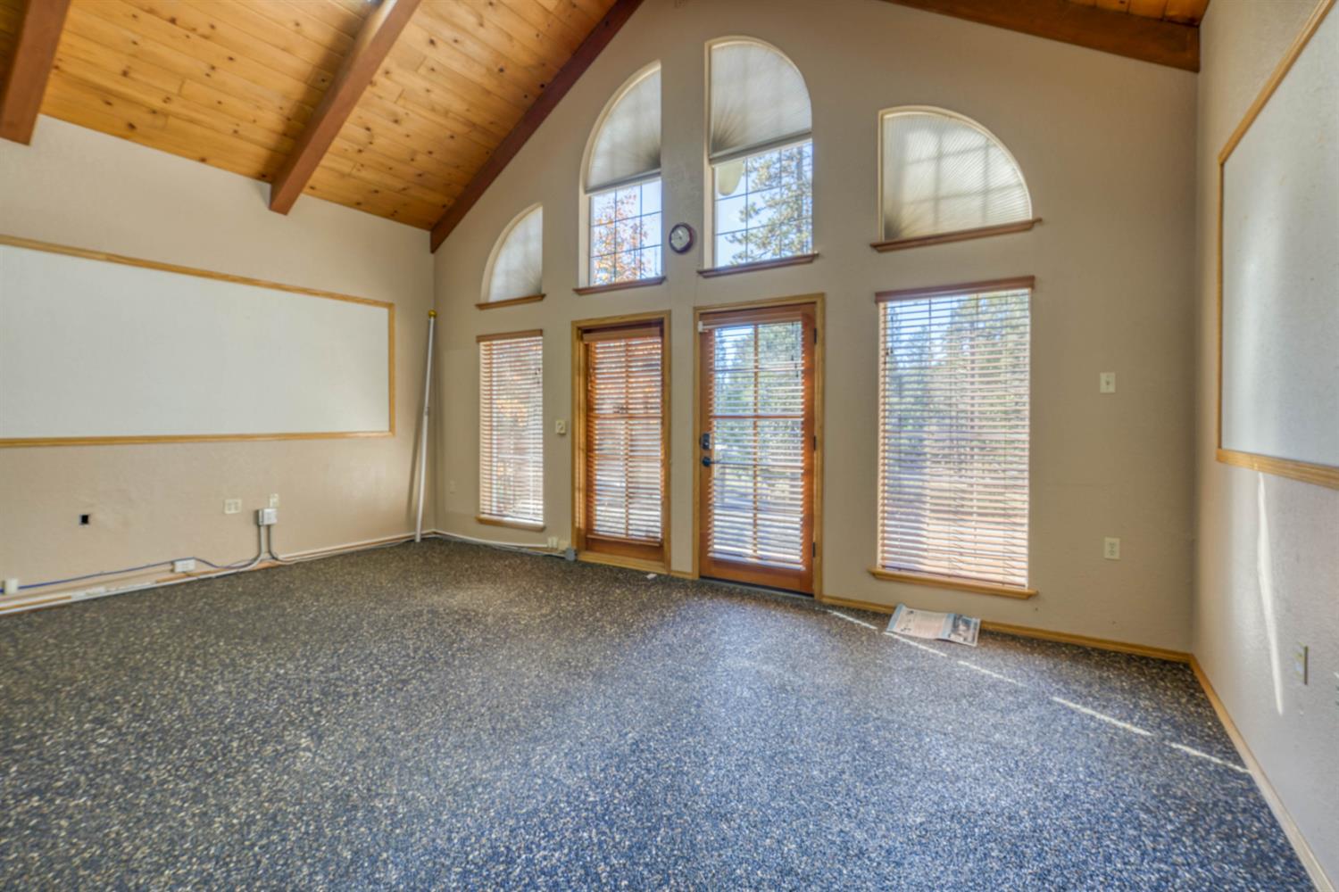 41593 Tollhouse Rd, Shaver Lake, CA 93664