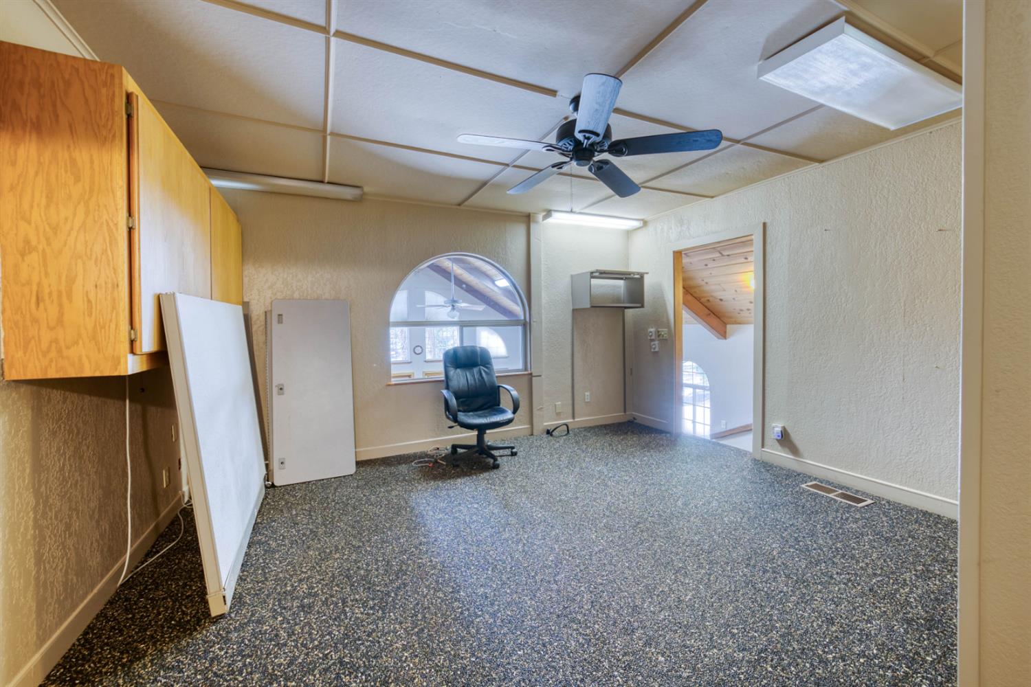 41593 Tollhouse Rd, Shaver Lake, CA 93664