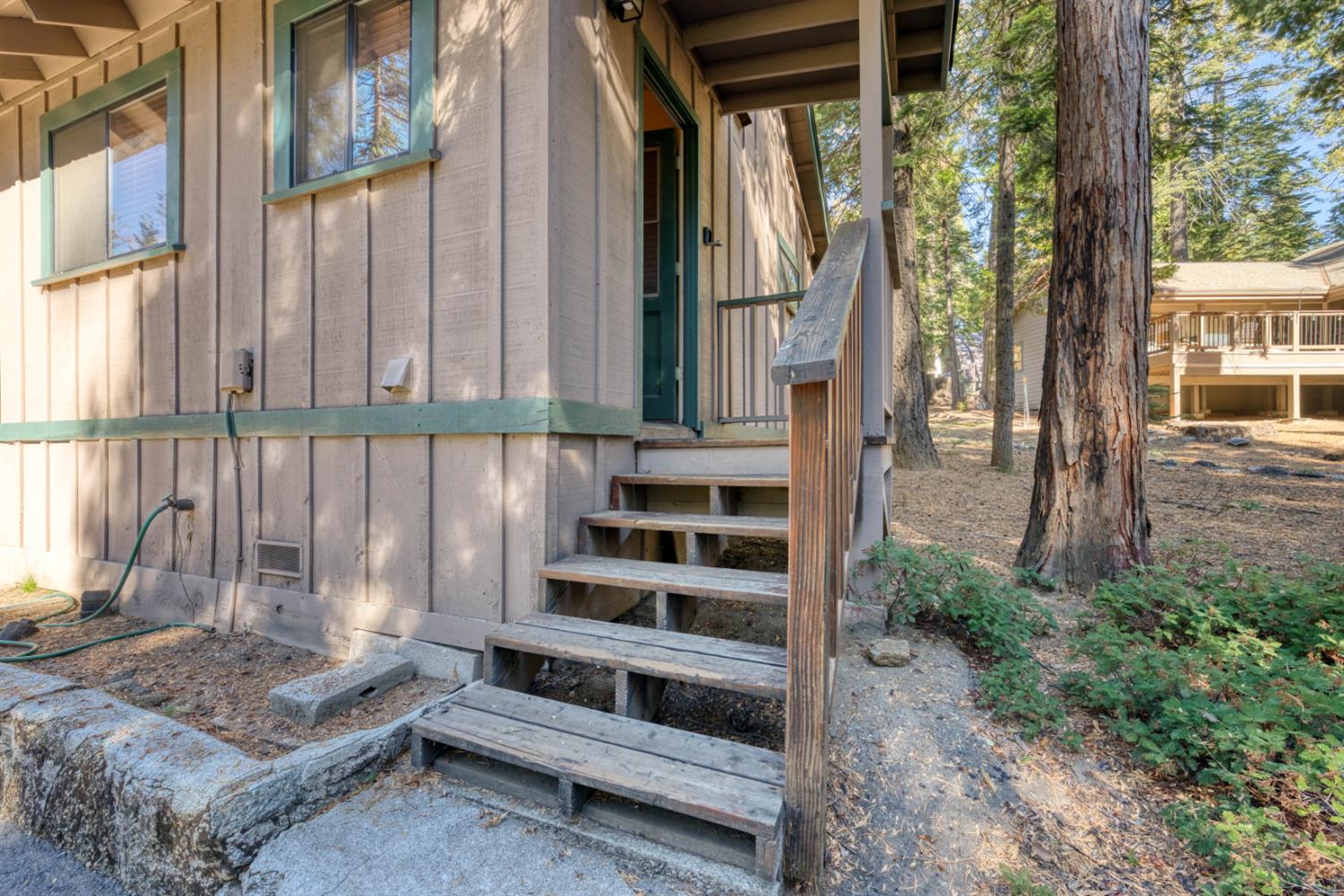 41593 Tollhouse Rd, Shaver Lake, CA 93664