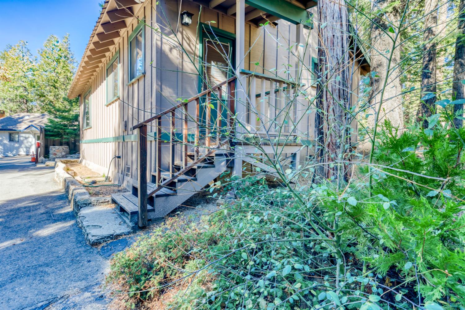 41593 Tollhouse Rd, Shaver Lake, CA 93664