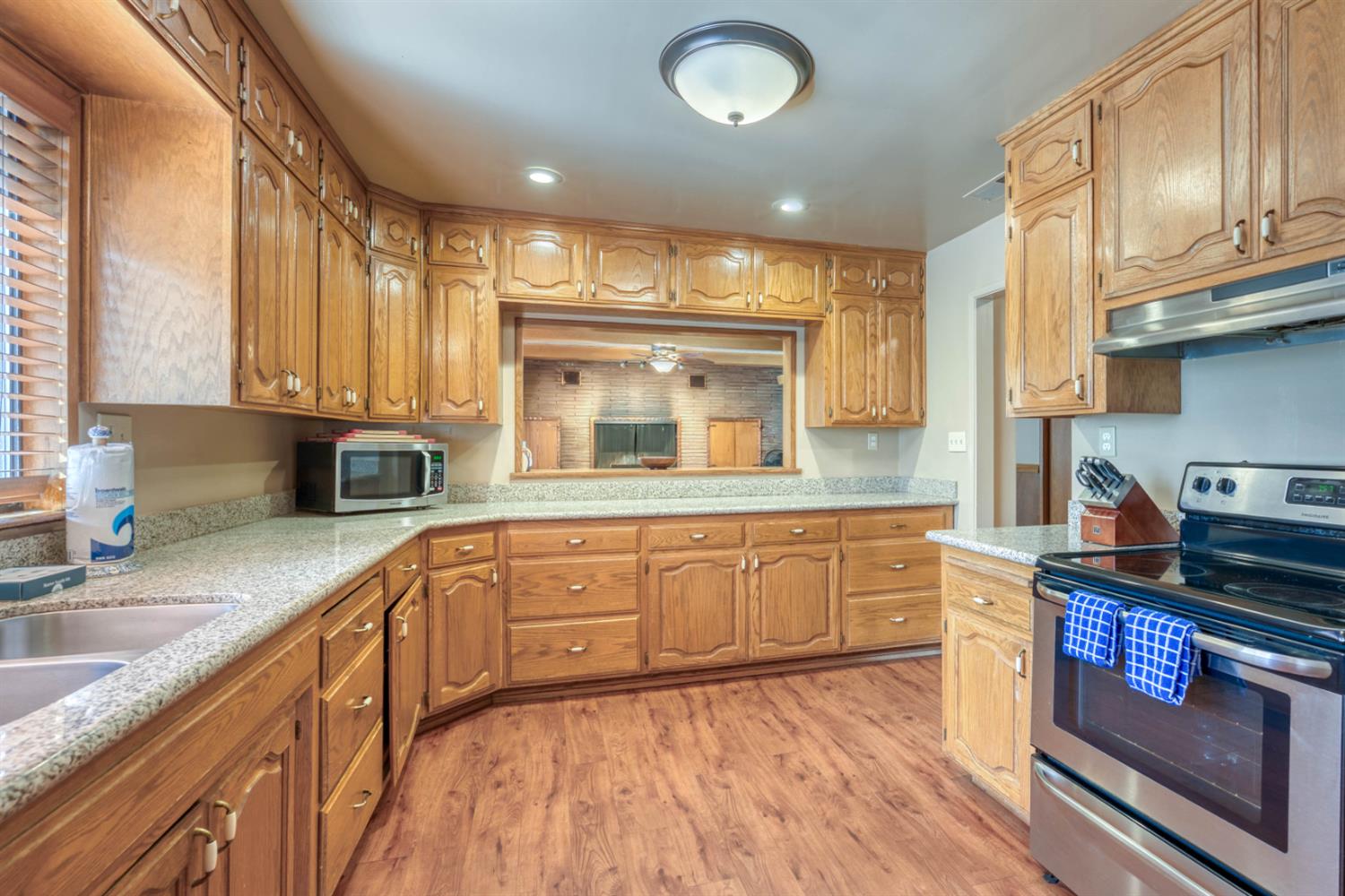 41593 Tollhouse Rd, Shaver Lake, CA 93664