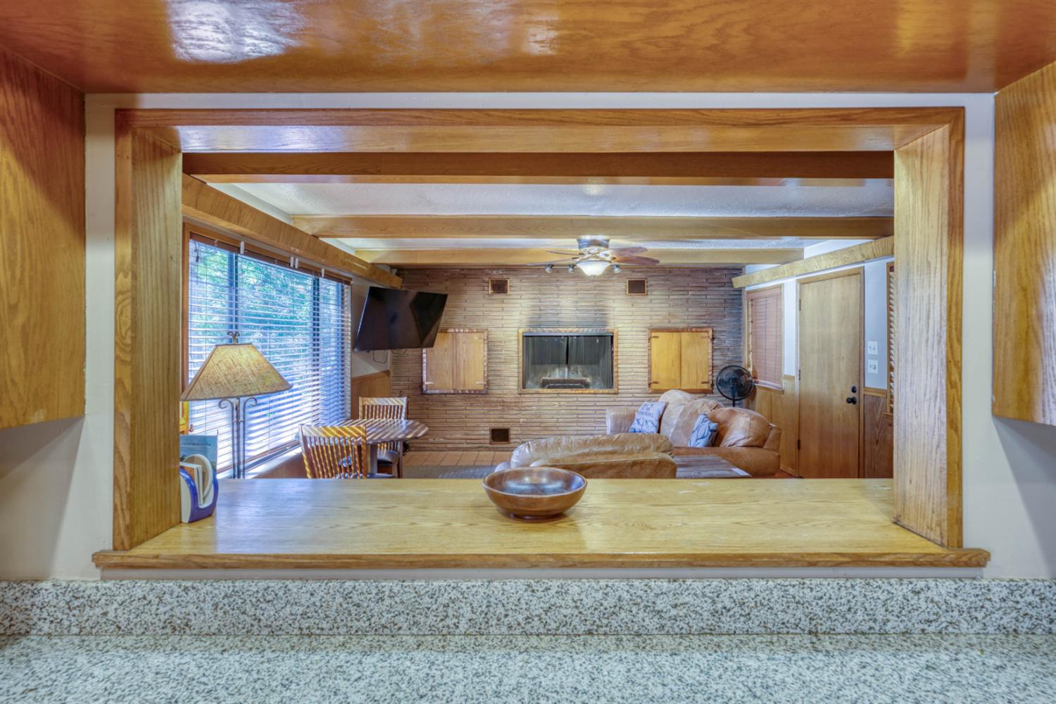 41593 Tollhouse Rd, Shaver Lake, CA 93664