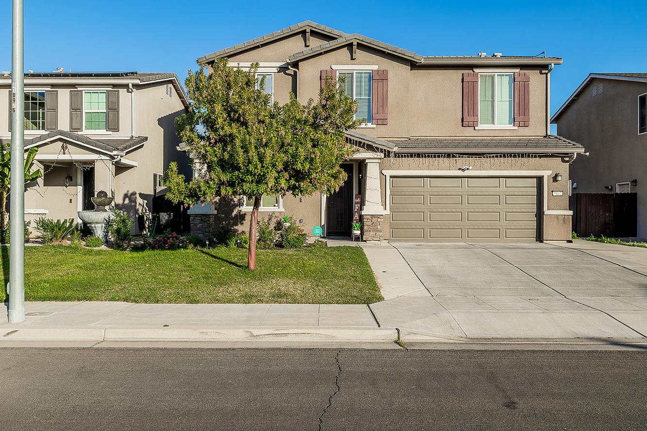 1142 S Pearwood Ave, Fresno, CA 93727