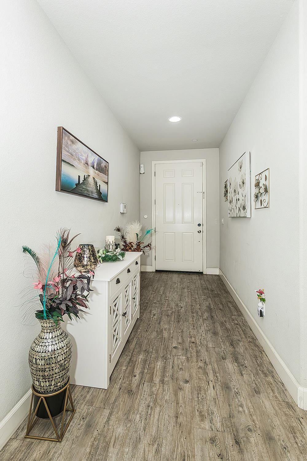 1142 S Pearwood Ave, Fresno, CA 93727