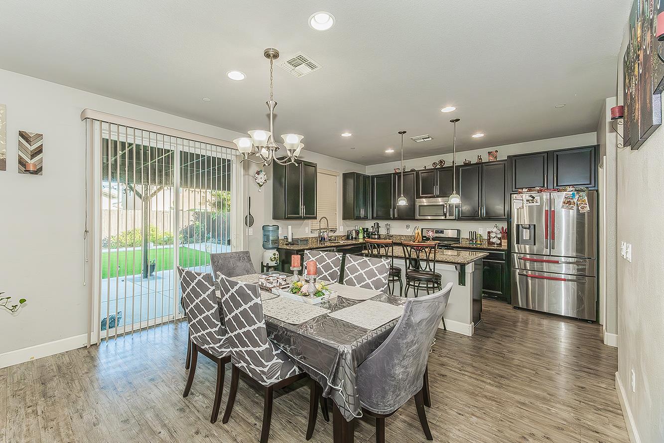 1142 S Pearwood Ave, Fresno, CA 93727