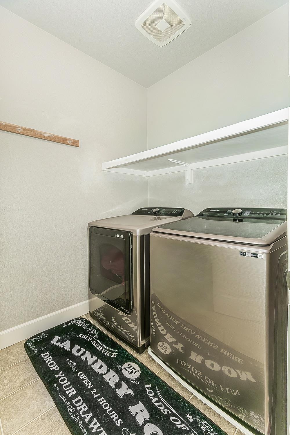 1142 S Pearwood Ave, Fresno, CA 93727