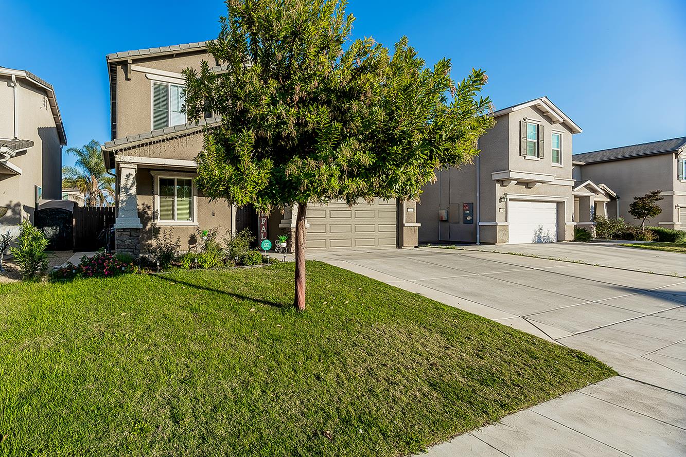 1142 S Pearwood Ave, Fresno, CA 93727
