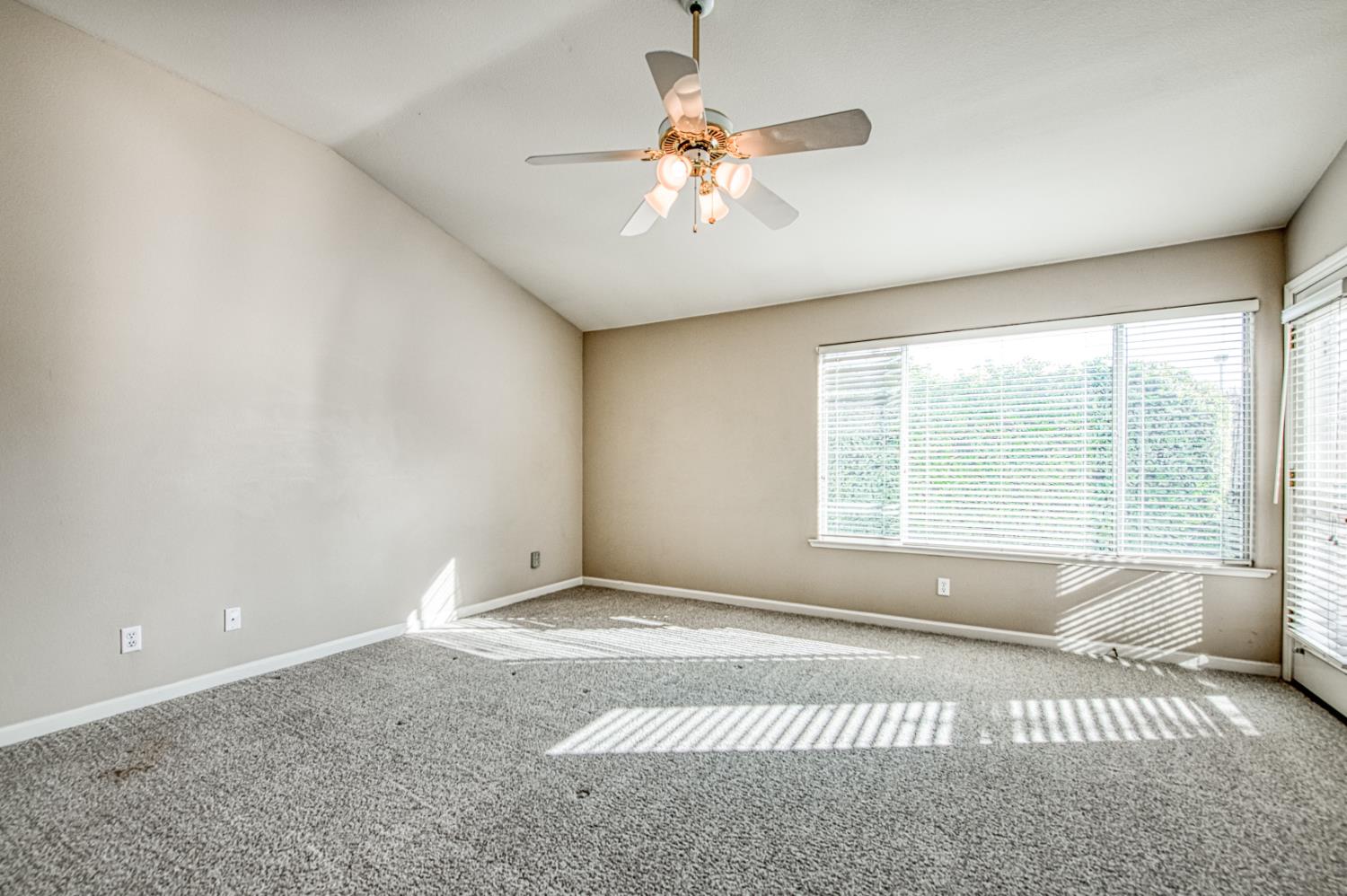 2140 W Rue St Michel, Fresno, CA 93711