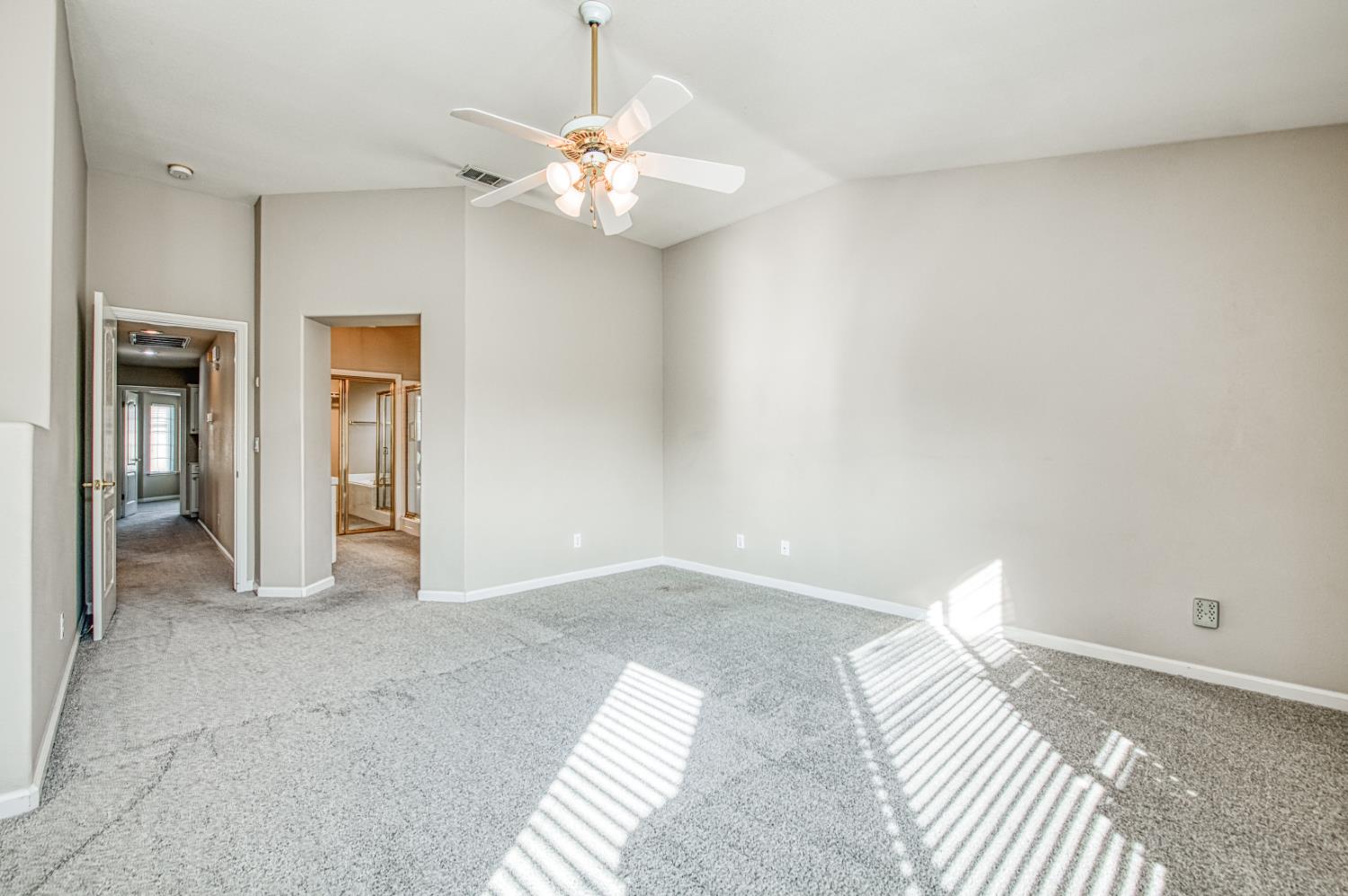 2140 W Rue St Michel, Fresno, CA 93711