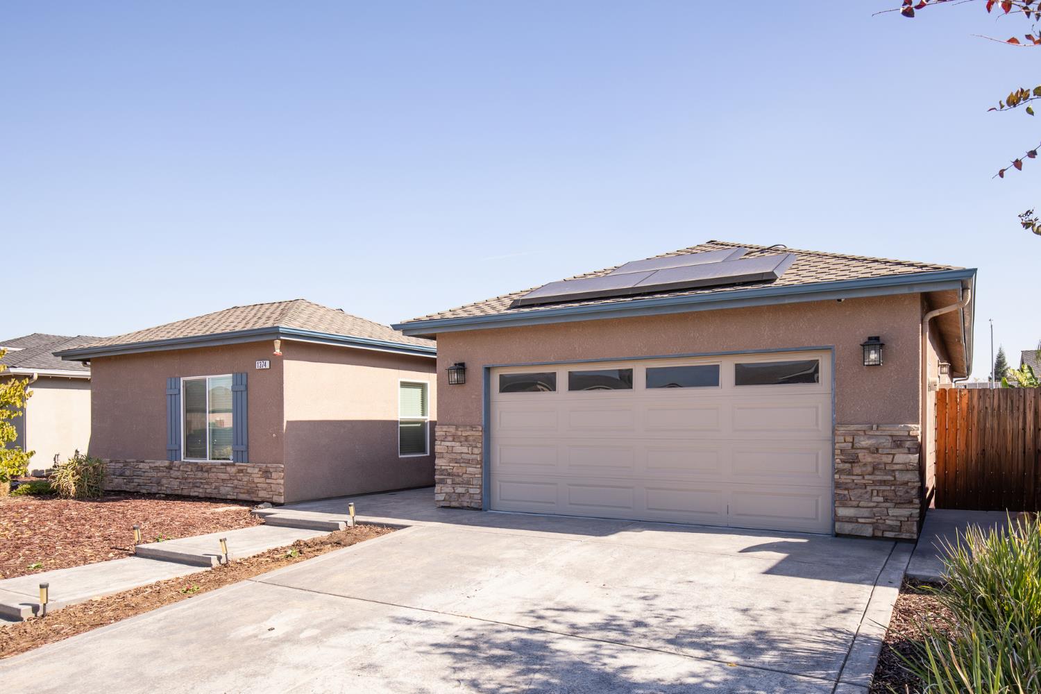 1374 Enns, Reedley, CA 93654