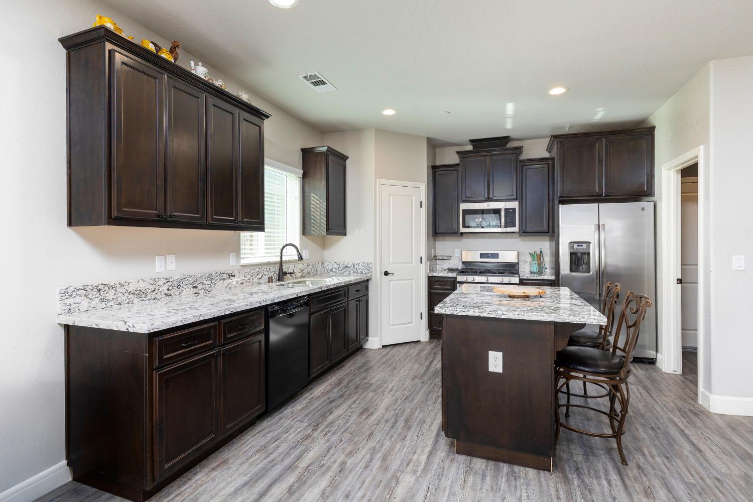 1374 Enns, Reedley, CA 93654